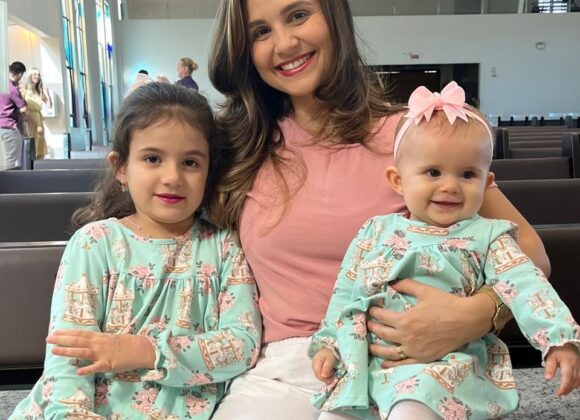 Mamãe Jessyca, Maria Helena 6 anos e Isabela 11 meses - Joinville/SC Jessyca